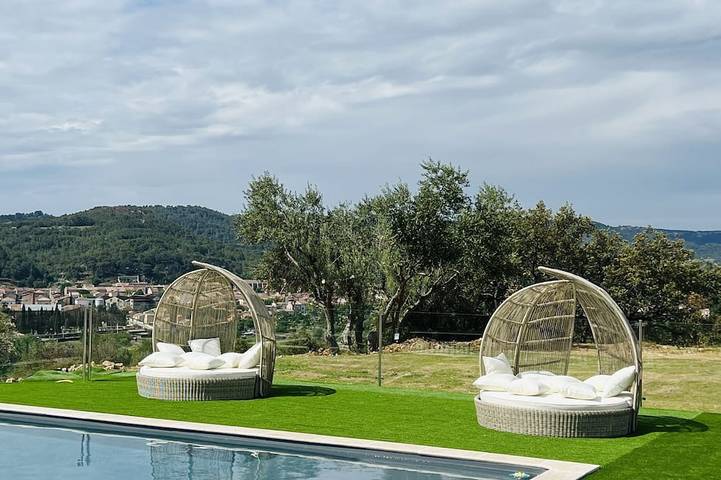 Appartement entier, Gîte pour 2 personnes avec Piscine -Vue sur la vallée de l'Orb in Cessenon-sur-Orb, Côte méditerranéenne (France)