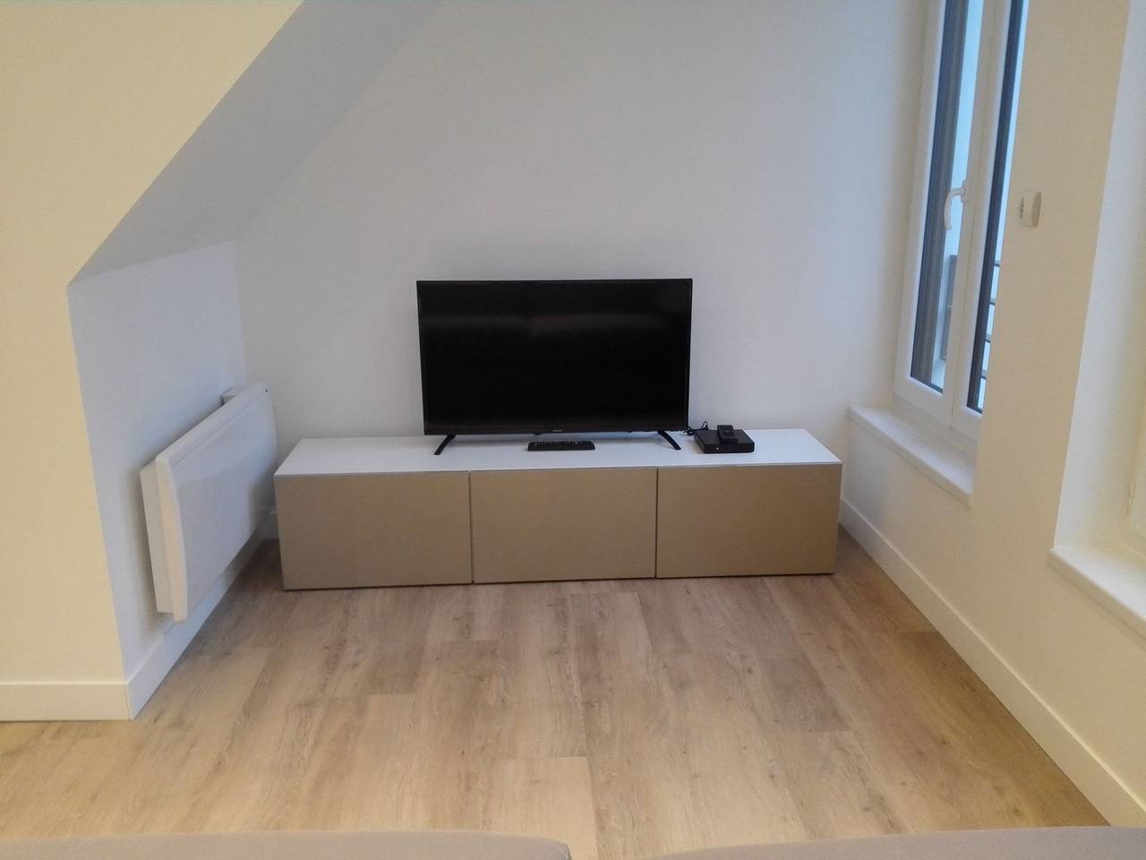 Appartement entier, T2 Helle Stadtzentrum Voltaire Zimmer Hof in Saint-Quentin, Aisne