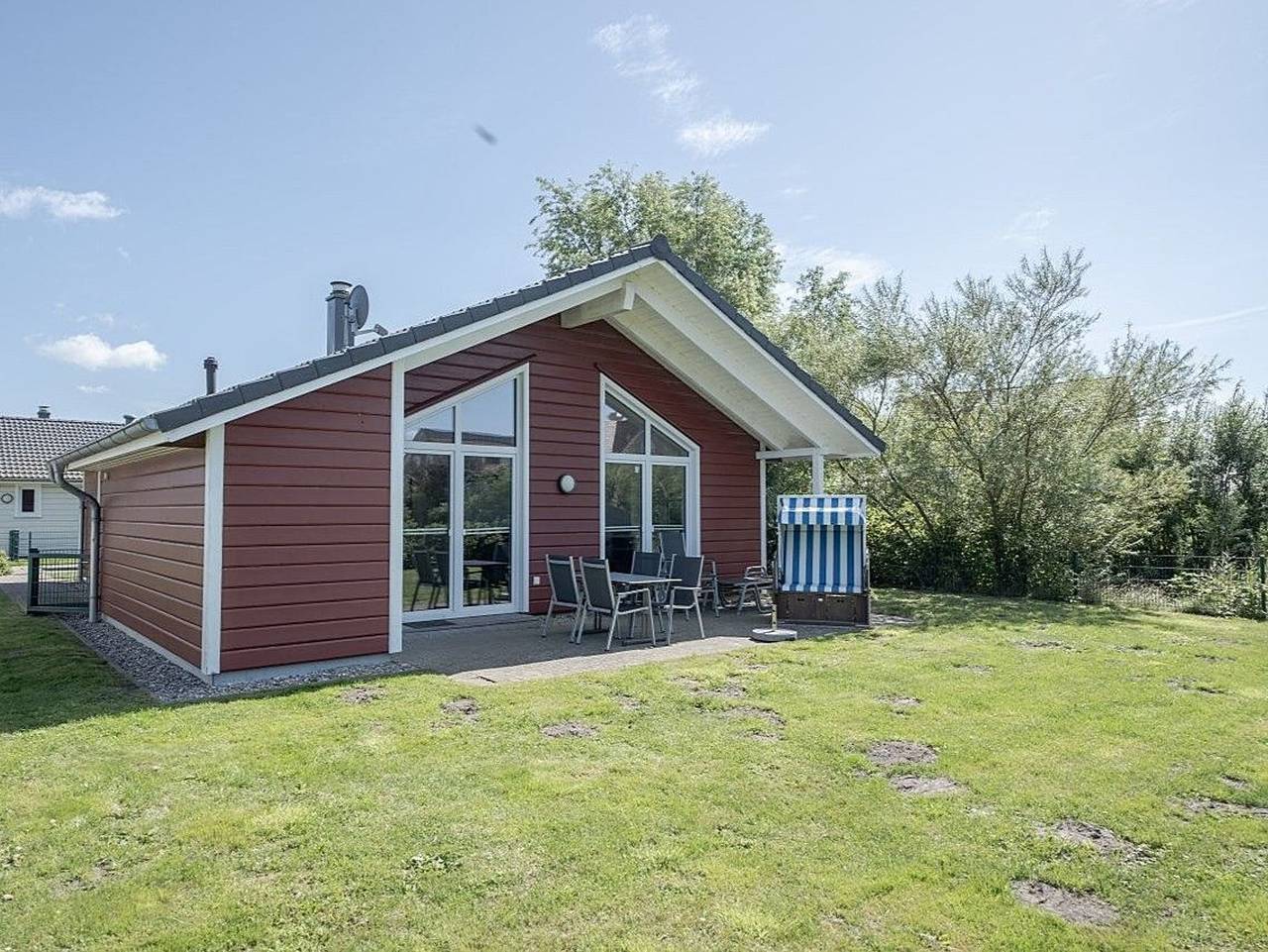 Matilda 32 - Holz-Ferienhaus mit Sauna, Kamin und Garten - Freistehendes Ferienhaus Matilda 32 (Ht in Dagebüll, Nordfriesland