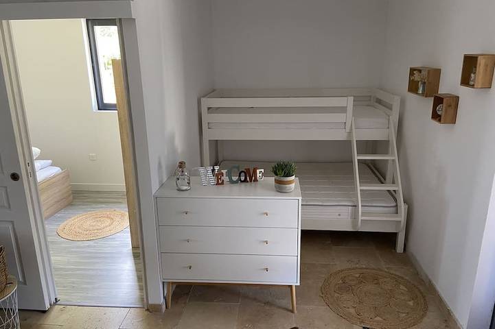 Gîte pour 4 personnes, avec terrasse ainsi que jardin et jacuzzi à Marcillac-Saint-Quentin - 2