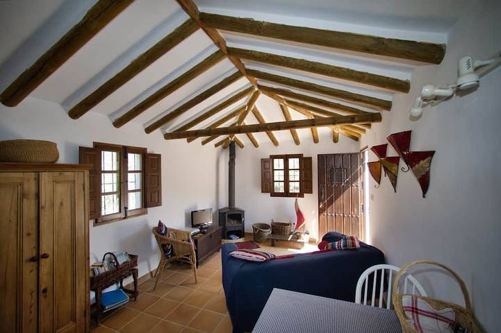 Casita Galgo - Tranquilidad y paz en el corazón histórico de Andalucía in Fuentes de Cesna, Iznájar