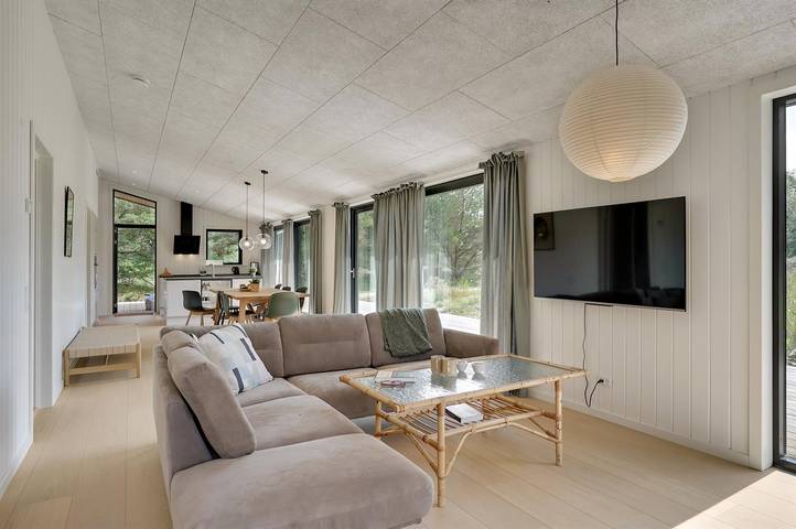 Ferienhaus für 8 Personen, mit Terrasse und Sauna in Thorup Strand - 2