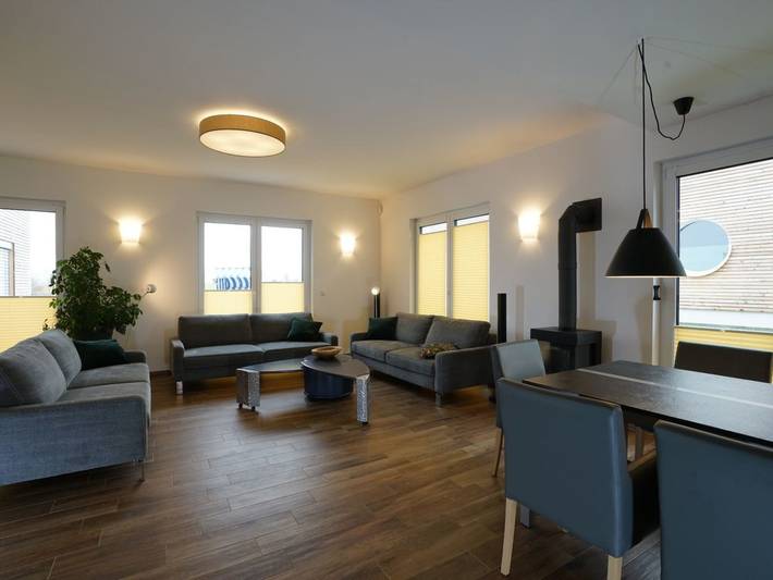 Ferienhaus für 6 Personen, mit Terrasse und Pool sowie Garten, mit Haustier in Hohen Wieschendorf - 3