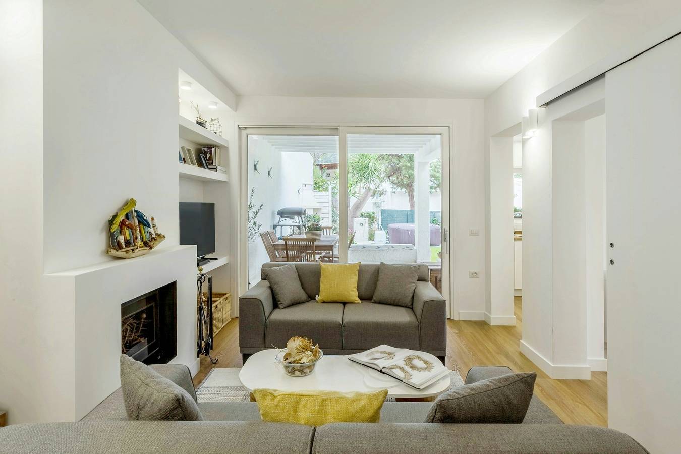 Villa mit Whirlpool am Rio Geremeas in Geremeas, Cagliari Provinz