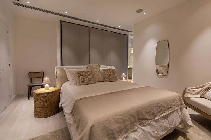 Ganze Wohnung, Saffron Suite | Retreat with Skyline Views & Pool in Nikosia, Südzypern