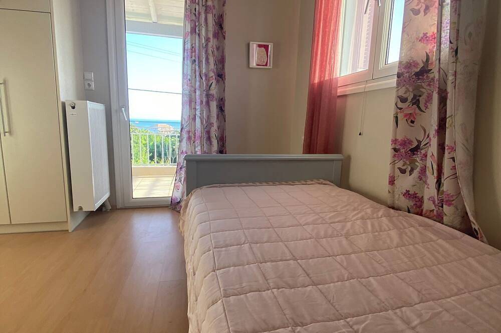 Ganze Wohnung, Panoramic sea view! An apartment with a breathtaking scenic of \nkoroni village! in Koroni, Messenien