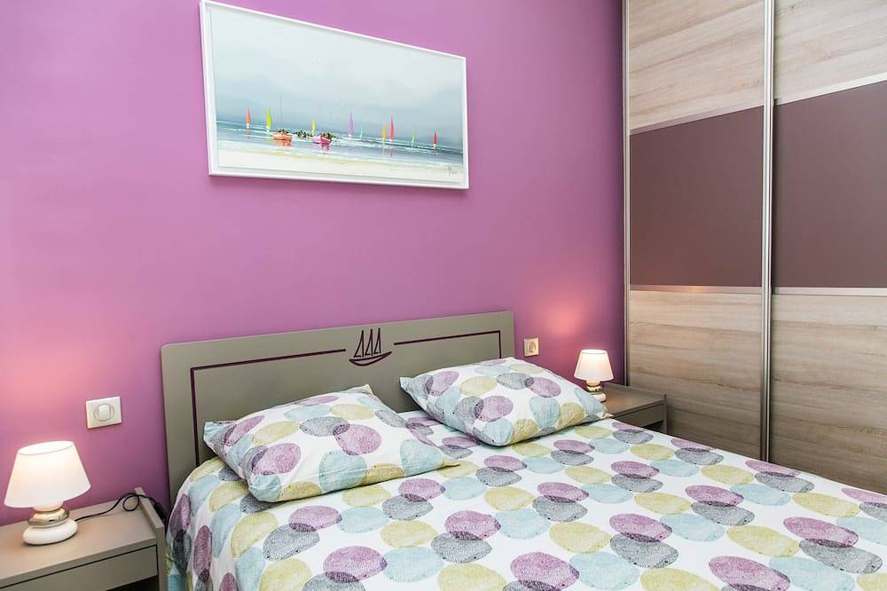 Ganze Wohnung, Beau T2 im Jahr 2017 renoviert. Volle Mitte, ruhig. Privater Parkplatz, Wifi. in Saint-Jean-de-Luz, Bayonne und Umgebung