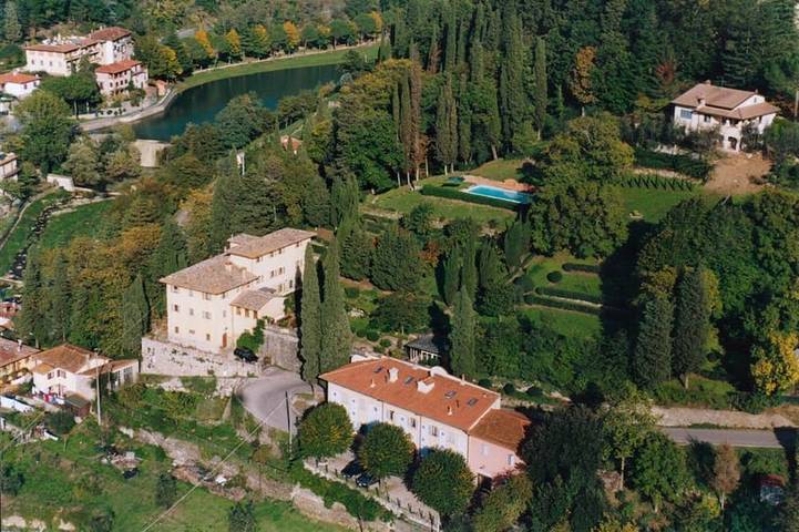 Ferienhaus für 14 Personen, mit Garten und Whirlpool, mit Haustier