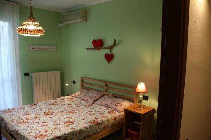 Gîte pour 4 personnes, avec balcon et jardin, animaux acceptés dans Angera - 4