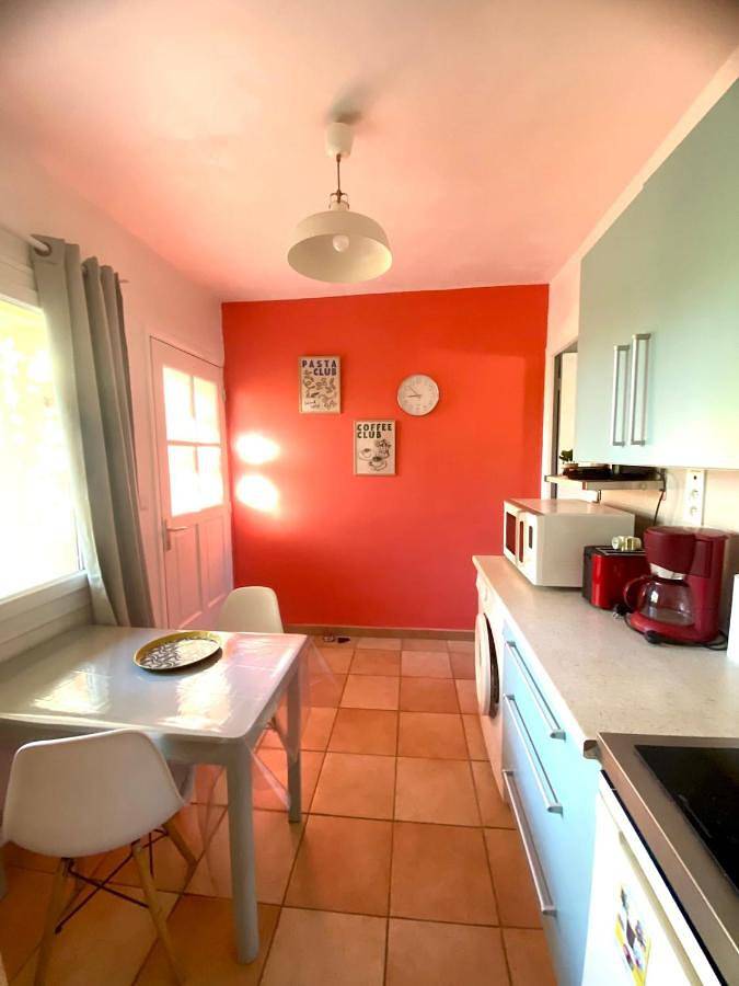 Gîte pour 2 personnes, avec vue et jardin dans Office De Tourisme De Lamalou Les Bains - 3