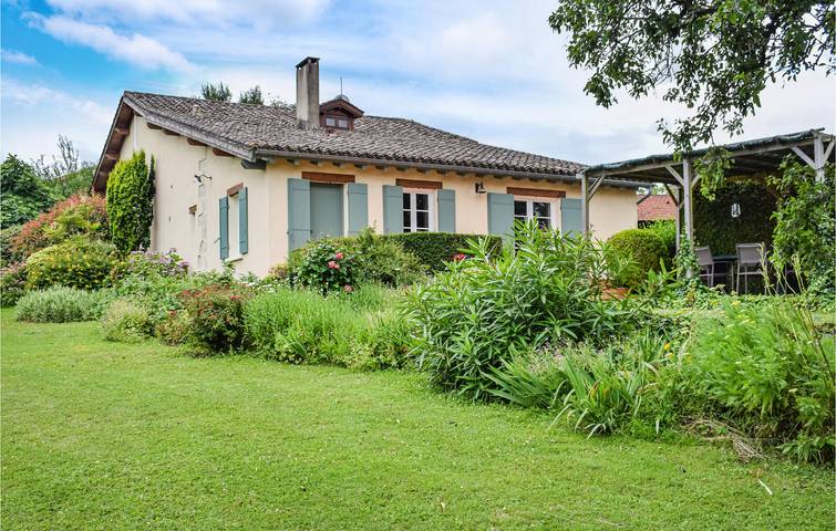 Location de vacances pour 7 personnes à Bourgougnague