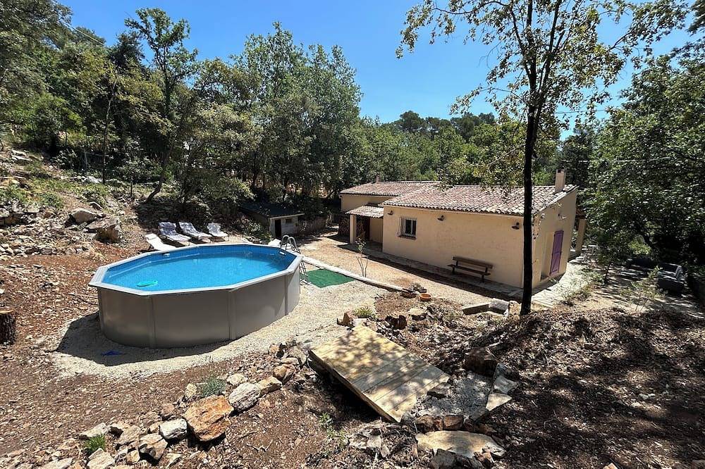 Maison en pleine nature, piscine et jacuzzi in Le Luc, Région de Draguignan