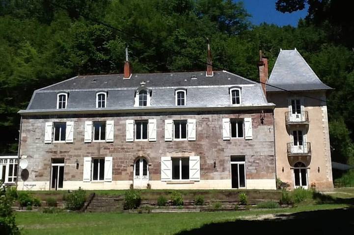 Gîte pour 5 personnes, avec jardin et balcon à Perpezac-le-Blanc