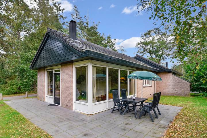 Bungalow für 4 Personen, mit Balkon/Terrasse und Terrasse - 1