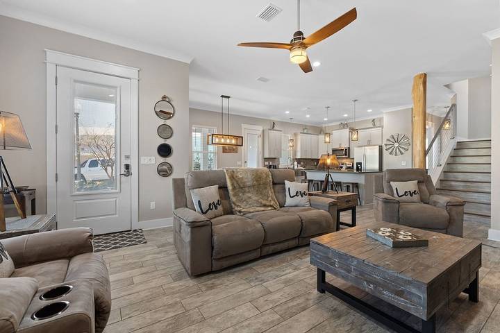 Vacation house for 10 people, with hot tub and pool in Miramar Beach