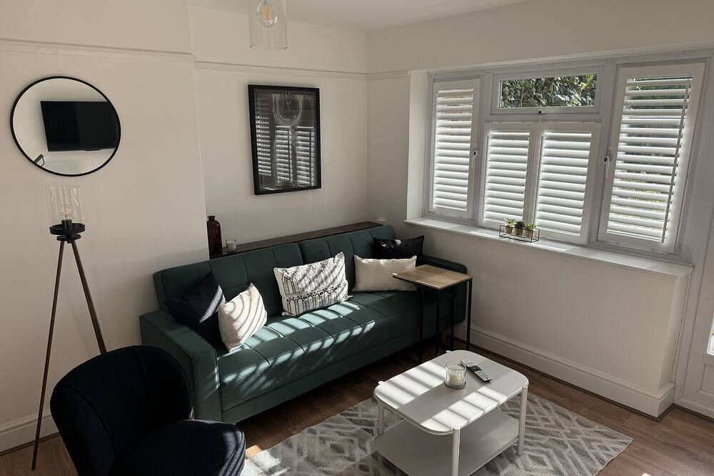 Entire apartment, Orchard Apartment by Stays Accommodation in Chelmsford, Essex