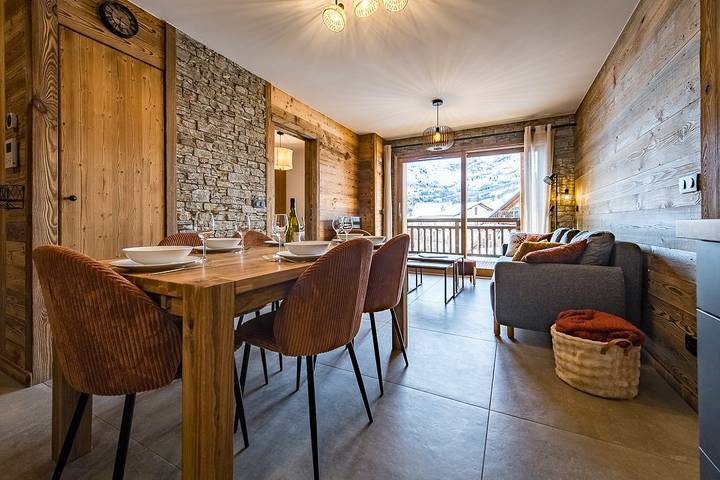 Ganze Ferienwohnung, Ferienwohnung für 6 Personen mit Terrasse in Saint-Sorlin-d'Arves, Region Saint-Jean-de-Maurienne