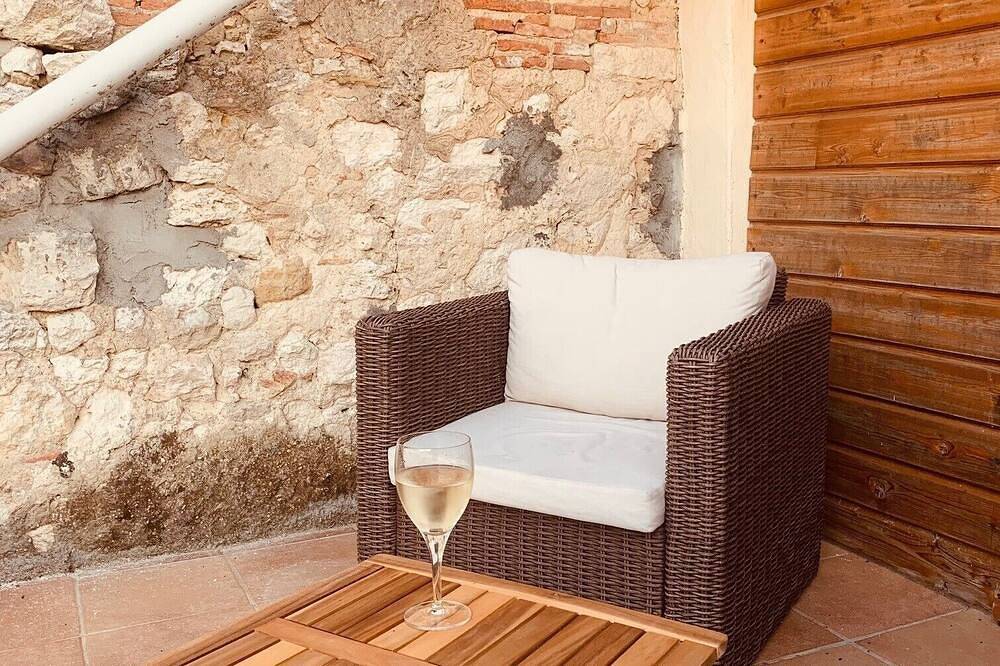 Maison cosy cœur de bastide+ cour + vue sur toits in Eymet, Périgord Pourpre