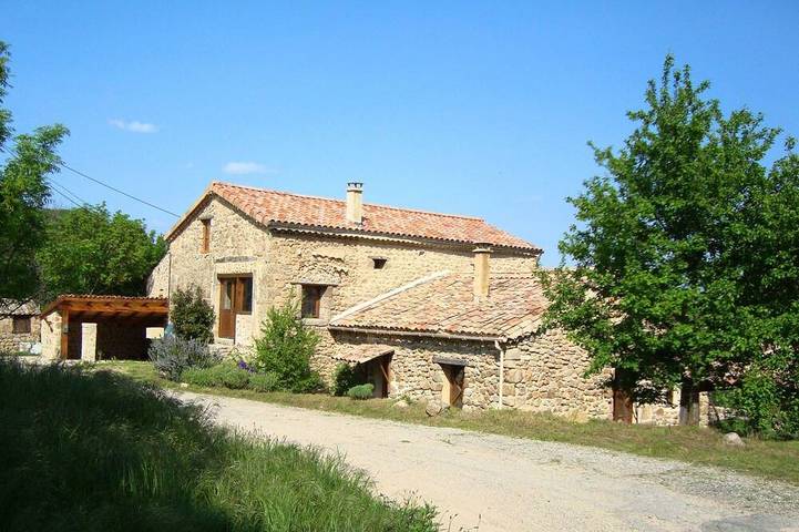 Location de vacances pour 10 personnes, avec Terrasse et Jardin à Silhac
