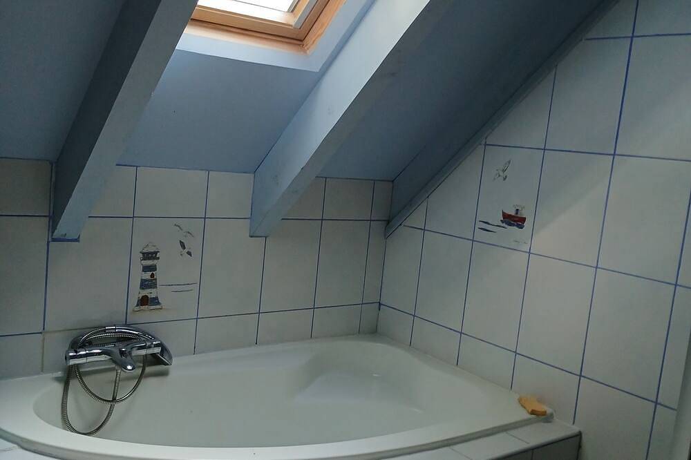 Country house with swimming pool. Pets welcome. Natural setting. in Salvagnac-Cajarc, Macizo Central