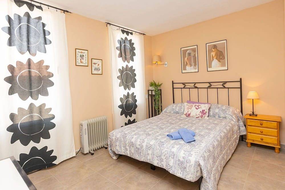 Estupenda casa de vacaciones para 5 personas con Wifi, Tv y terraza in Segur de Calafell, Calafell