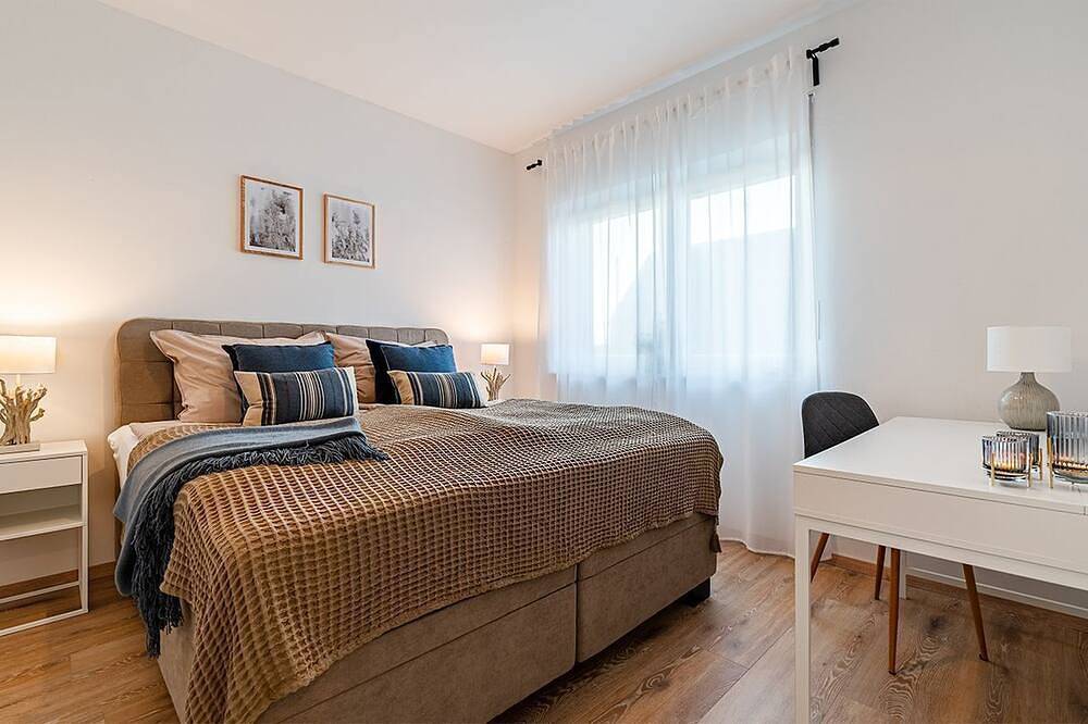 Ganze Wohnung, Watthuus - Ferienwohnung \"Watthuus\" mit Garten, Wlan und 90 m² für bis zu 6 in Eilsum, Krummhörn