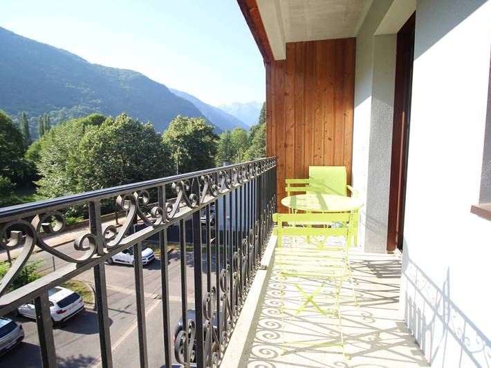 Apartamento entero, Luchon - Céntrico - T3 Con Balcón, Parking, Lavavajillas, Lavadora in Luchon-Superbagnères, Bagnères-de-Luchon