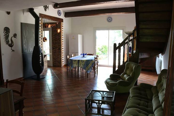 Villa sans vis- à-vis, dominante , 4 chambres, 3 étoiles in Gréasque, Côte méditerranéenne (France)