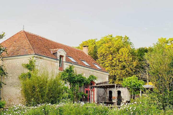 Location de vacances pour 8 personnes, avec Jacuzzi ainsi que Terrasse et Jardin à Monthou-sur-Cher