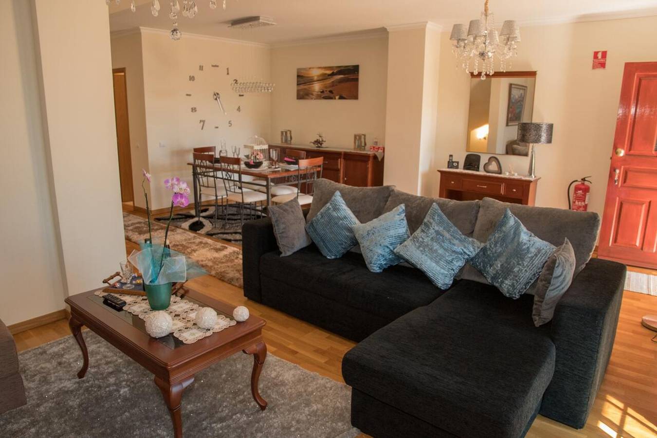 Charmantes Haus in Santa Cruz mit Meerblick in Santa Cruz (Madeira), Madeira