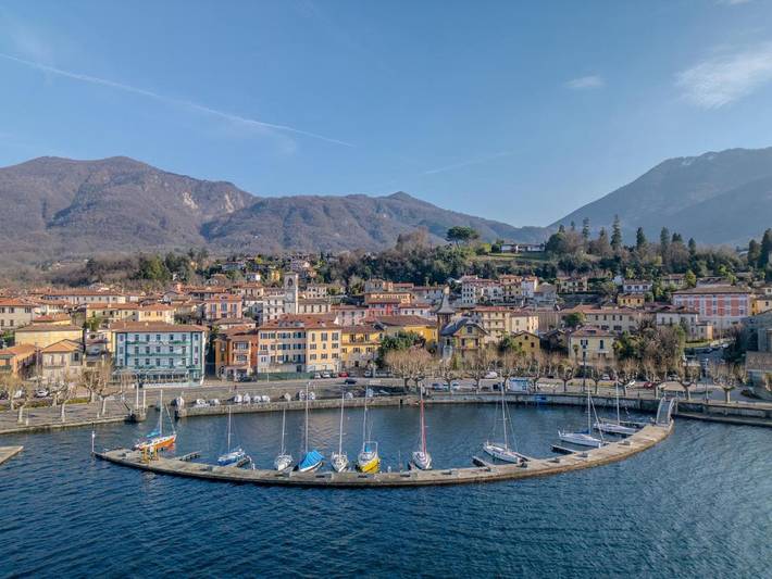 Ferienwohnung für 5 Personen, mit Garten in Porto Valtravaglia