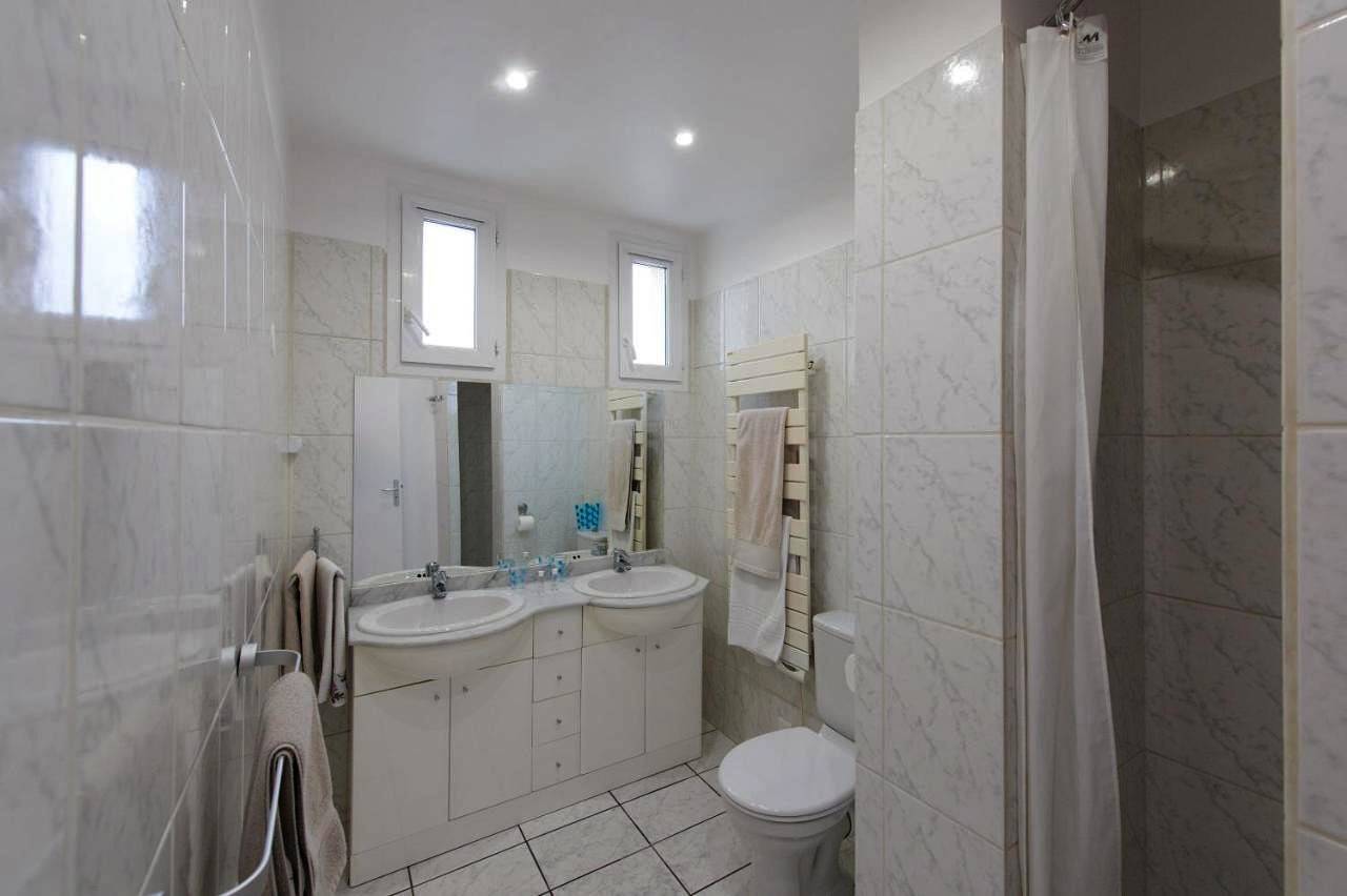 Residence Service Appart Hôtel in Clamart, Hauts-de-Seine