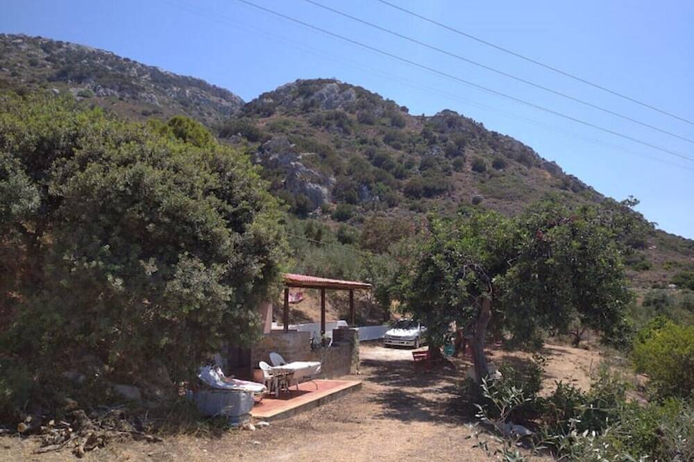 Ecovasileio- Cottage on Mirabello bay with Treehouse/Firepit/Extremeview/Xxlbed in North Crete