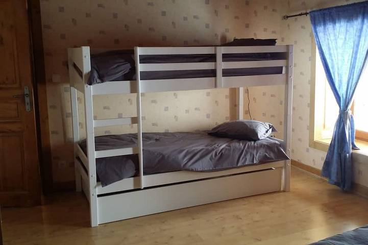 Gîte pour 9 personnes, avec terrasse et jardin dans Septmoncel Les Molunes - 4