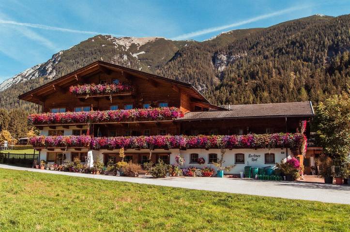 Ferienwohnung für 5 Personen, mit Balkon und Terrasse sowie Garten und Ausblick am Achensee