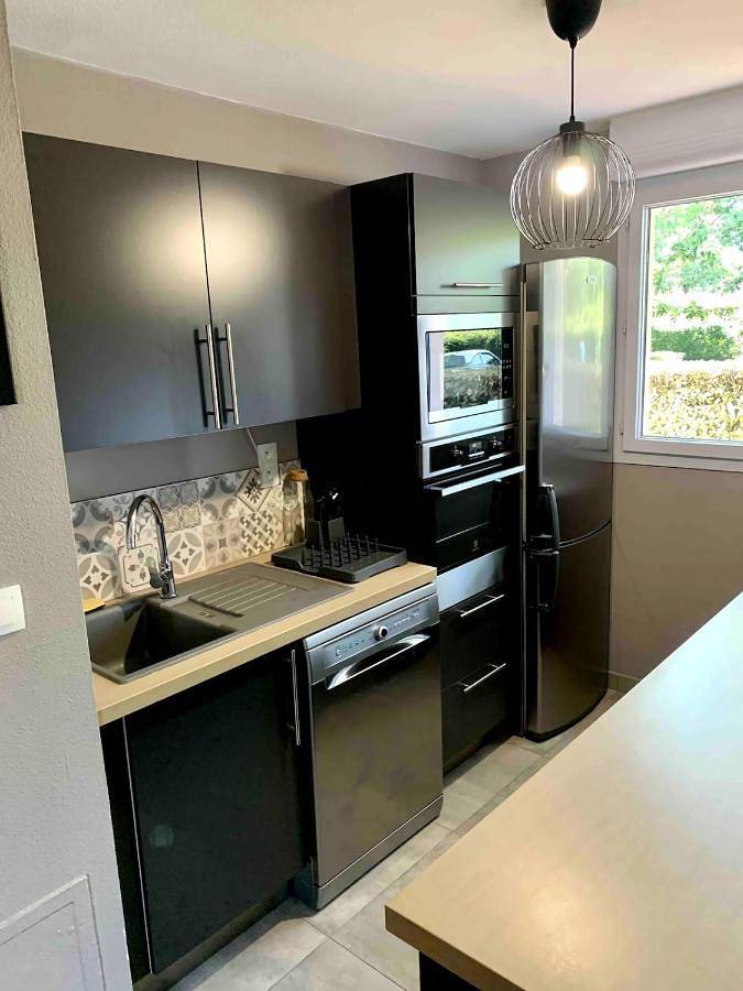 Appartement entier, Two-Bedroom Apartment in Carquefou, Région de Nantes