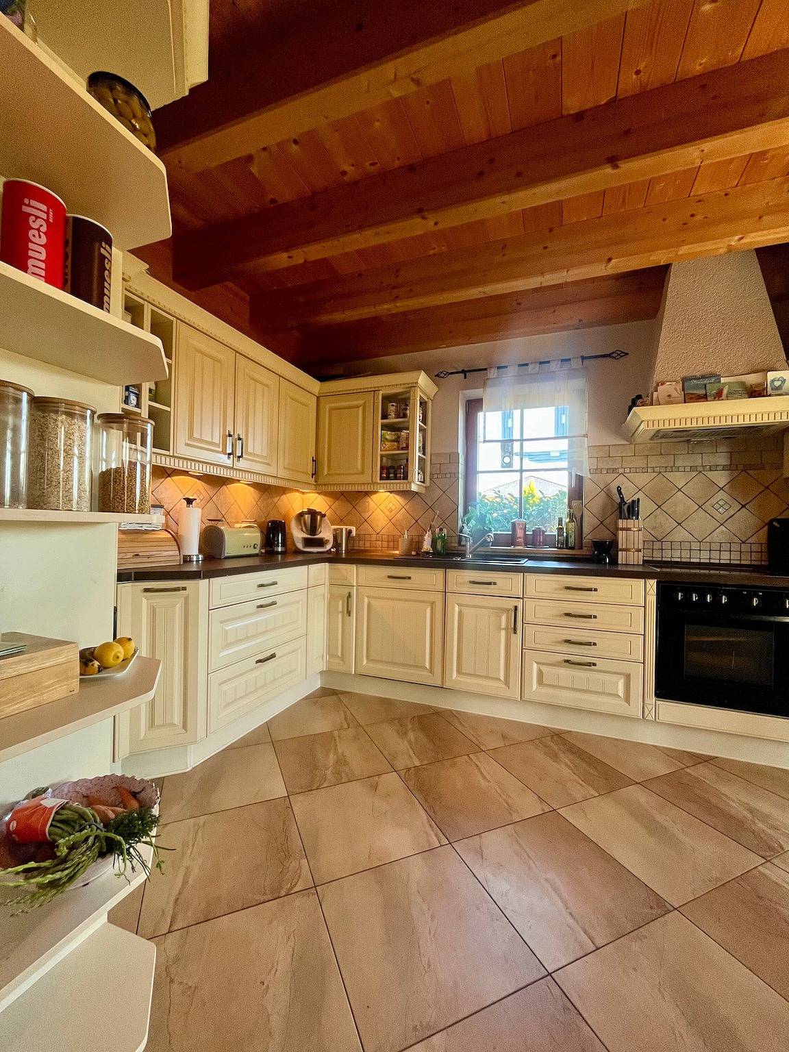 Chalet 'Ladolcevital' en maison en bois tyrolienne avec vue sur la vallée & terrasse privée in Bad Elster, Chemnitz (region)