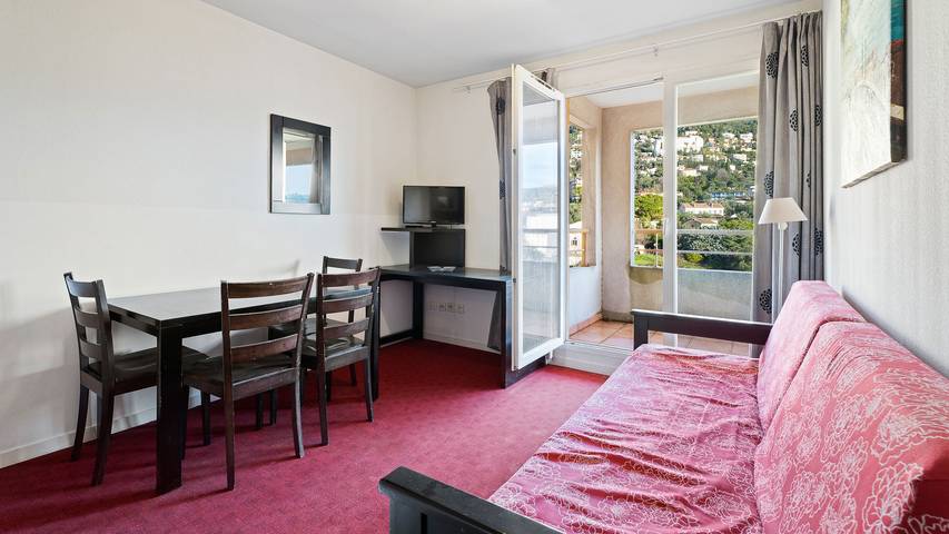 Gîte pour 4 personnes, avec balcon et piscine à Grasse - 2