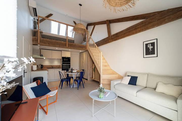 Location de vacances pour 4 personnes, avec Terrasse à Saintes