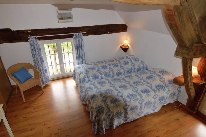 Location de vacances pour 8 personnes, avec jardin et terrasse, animaux acceptés à Isigny-le-Buat - 3