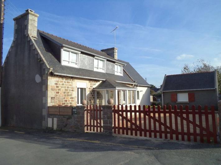 Gîte pour 5 personnes, avec terrasse et jardin