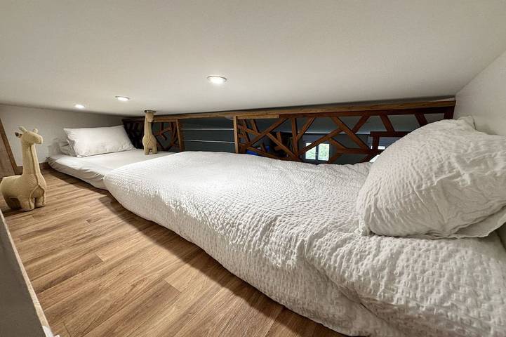 Gîte pour 4 personnes, avec Terrasse à Les Attaques - 3