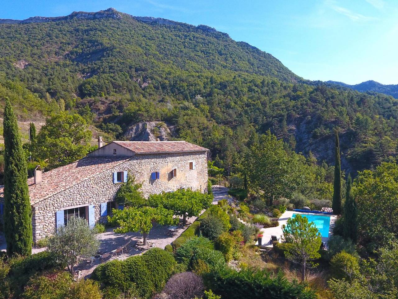 Mas Provençal avec piscine privée et clime in Montaulieu, Région de nyons