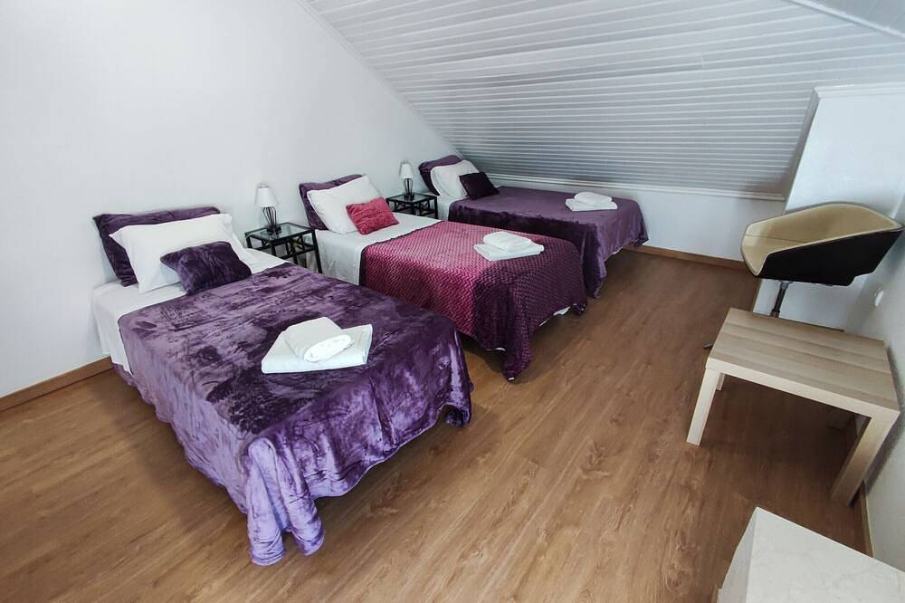 Apartamento entero, Lisbon, 3-bedroom apartment in Alojamento Santa Catarina - Your refuge in the heart of Alenquer in Alenquer, Distrito de Lisboa