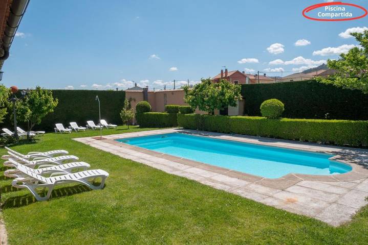 Casa rural para 4 personas, con jacuzzi además de piscina y jardín, Se admiten mascotas en Solosancho