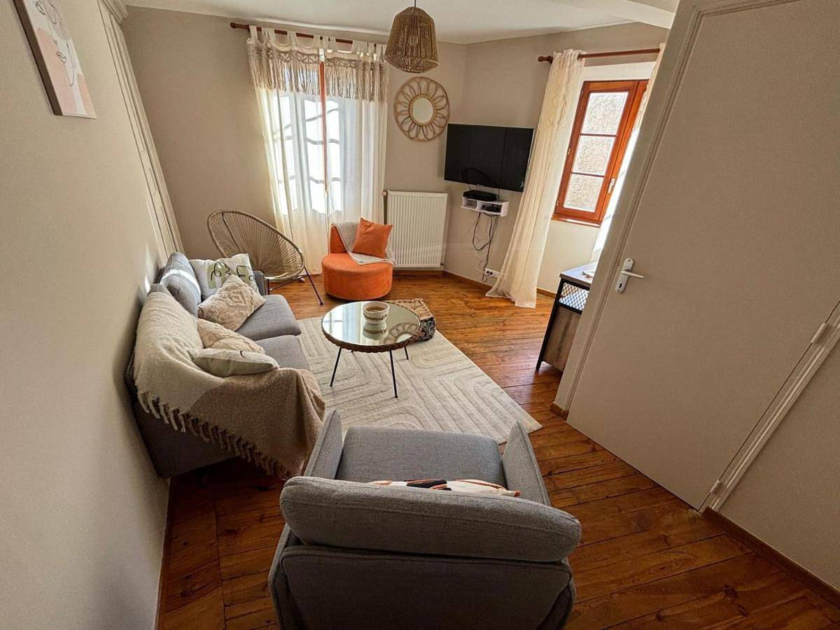 Two-Bedroom House in Boën-sur-Lignon, Montbrison