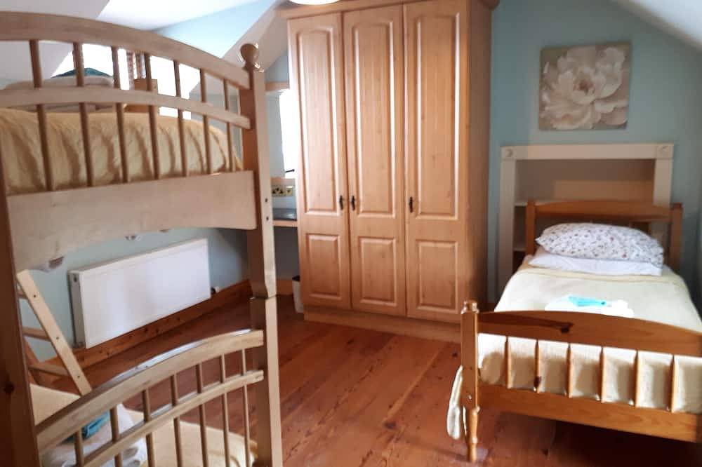 Amazing Courtyard - The Loft at The Priory Killarney Courtyard Cottages in Scrahane, Killarney