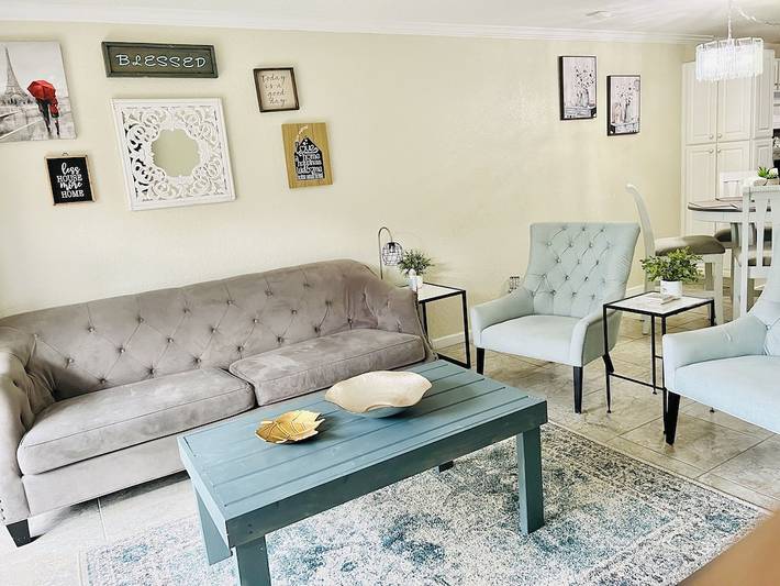 Apartment for 4 people, with terrace and yard, with pets in Jacksonville