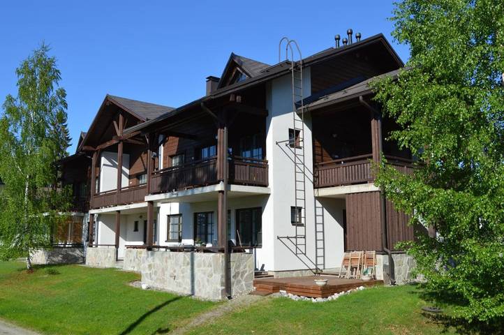 Appartement de vacances pour 4 personnes, avec terrasse ainsi que sauna et vue