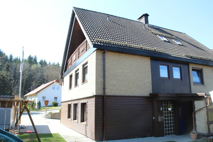 Ferienwohnung für 8 Personen, mit Terrasse und Garten sowie Ausblick in Braunlage